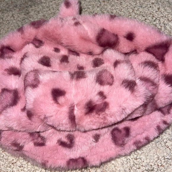 Fuzzy Pink Leopard Hat - Picture 2 of 3